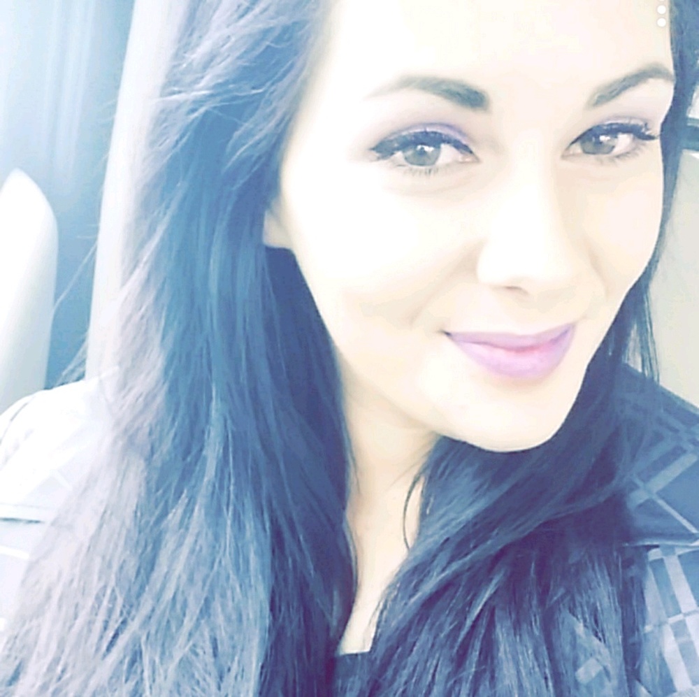 Meet your Posher, Kayla